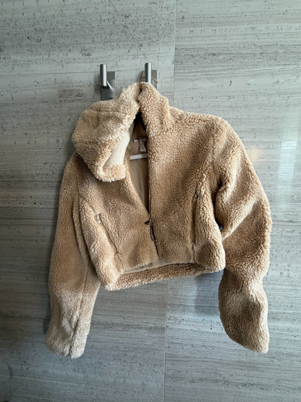 ALO yoga sherpa jacket